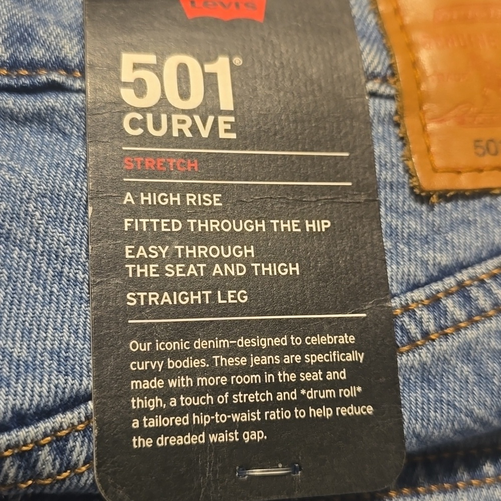 Levi’s® 501 Curve High-Rise Straight Leg Jean, Lucid Dream, Retail $98.00 USD - Picture 8 of 16